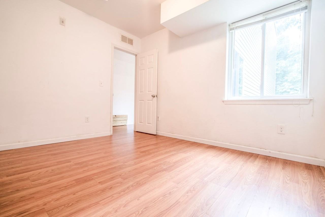 2123 N 19th St - Photo 7 of 13