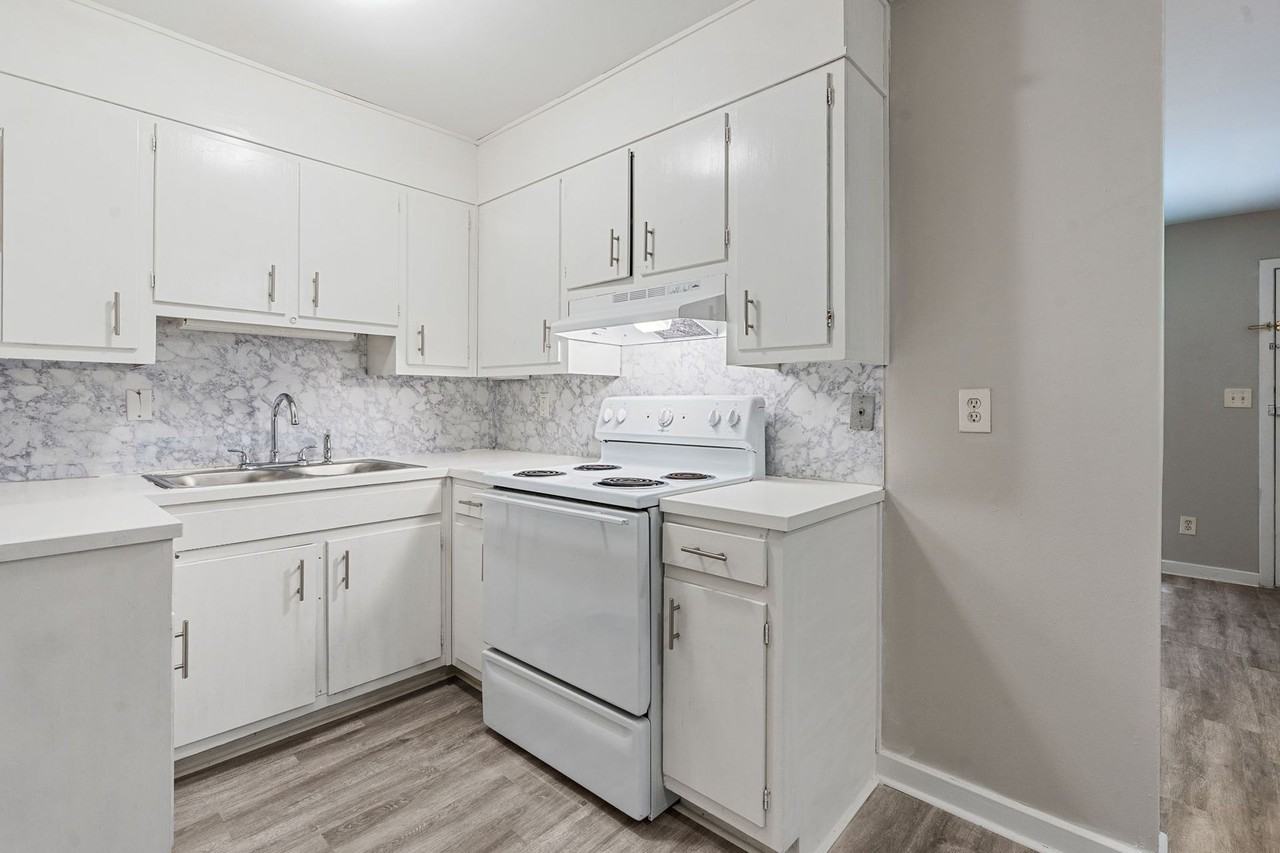 1227 29th St S #A - Photo 2 of 28