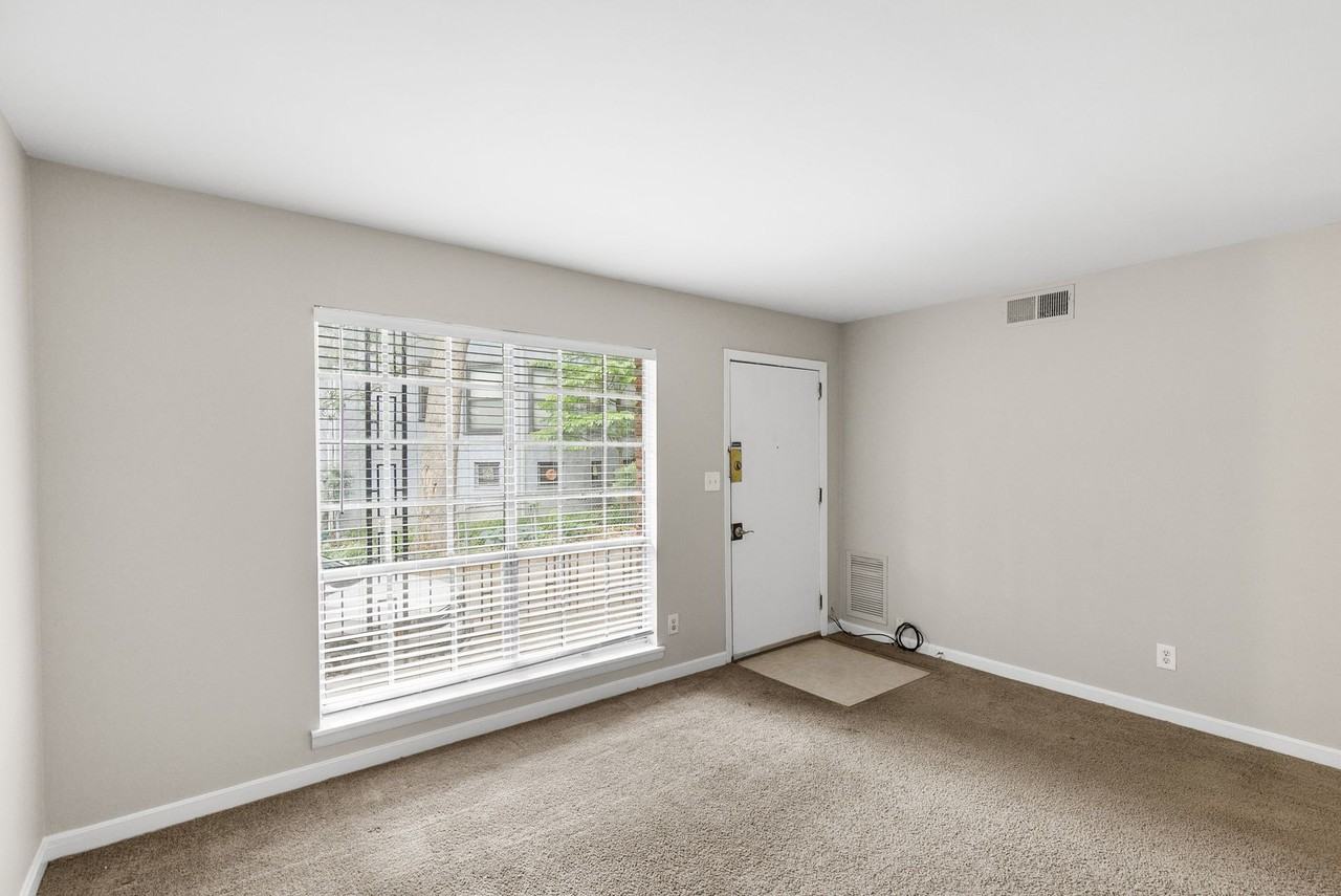 1227 29th St S #A - Photo 5 of 28