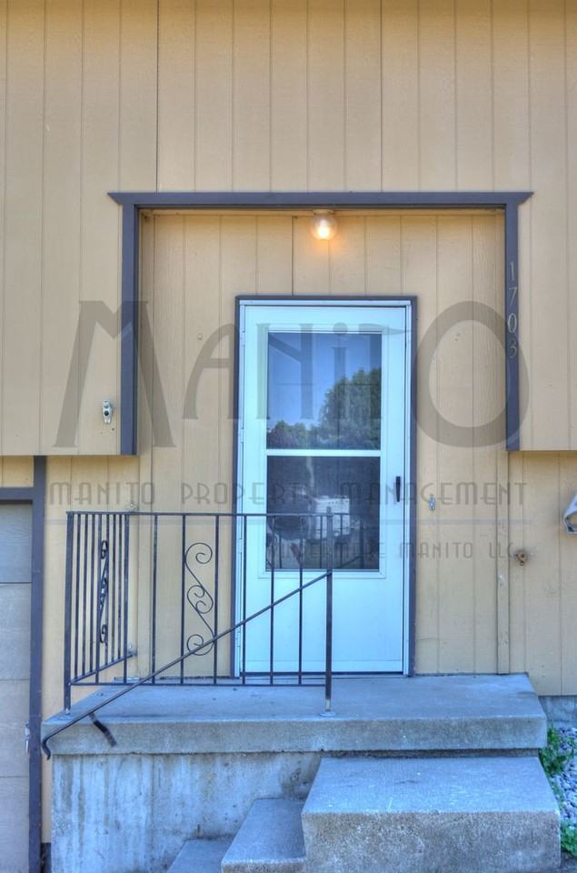 1703 N Glenn Ct - Photo 2 of 18