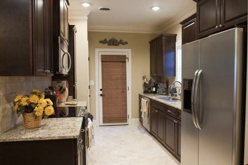 126 Falls Grove Dr - Photo 4 of 11