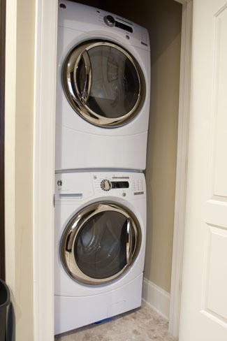 126 Falls Grove Dr - Photo 5 of 11