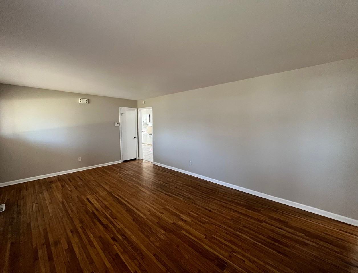 512 W Toledo Pl - Photo 2 of 22