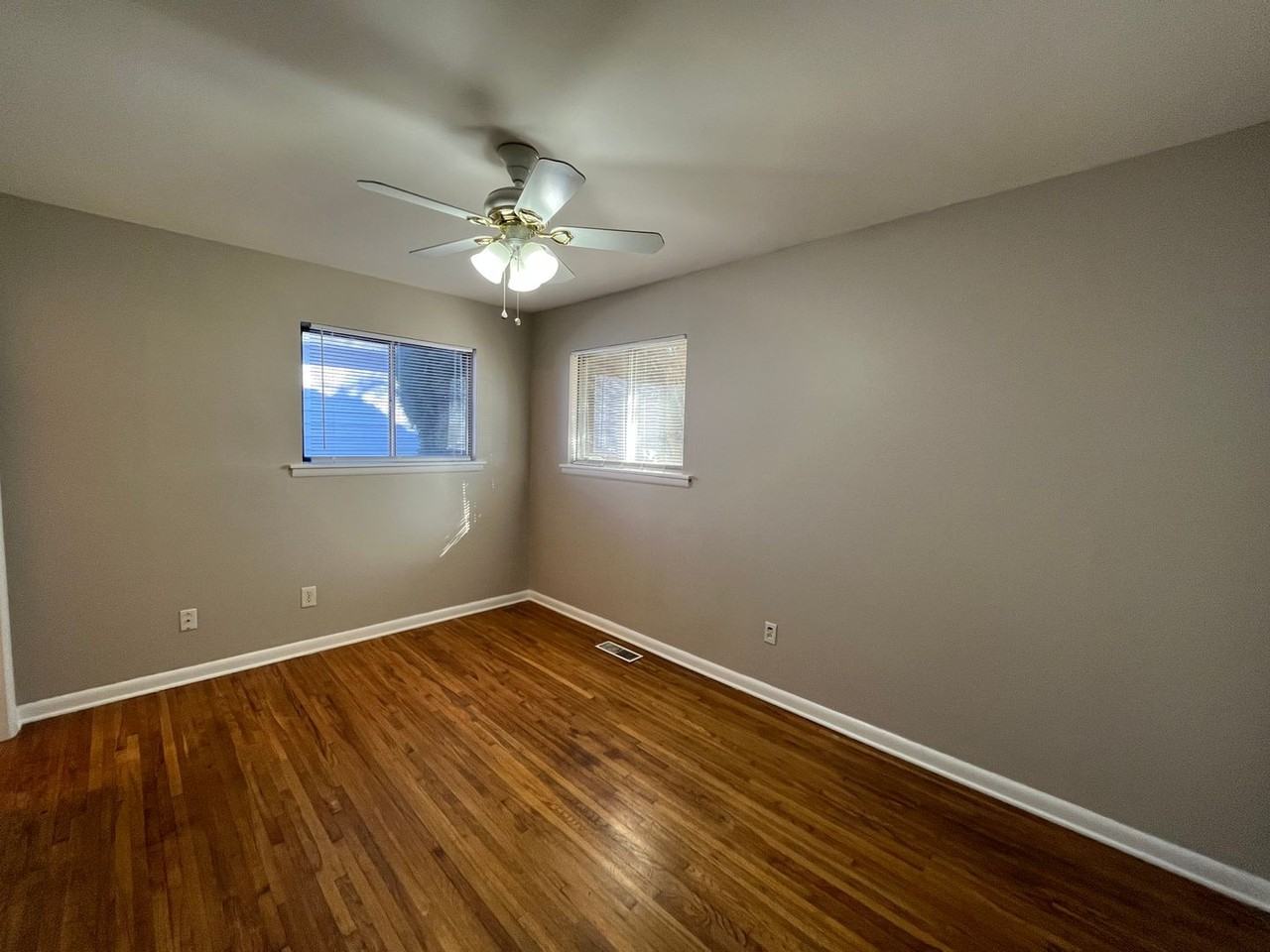 512 W Toledo Pl - Photo 6 of 22