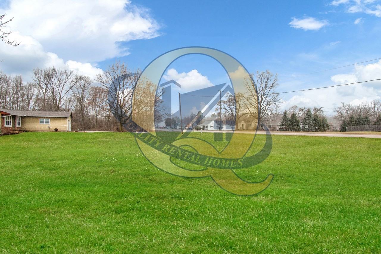 3227 Gehring Dr - Photo 2 of 20