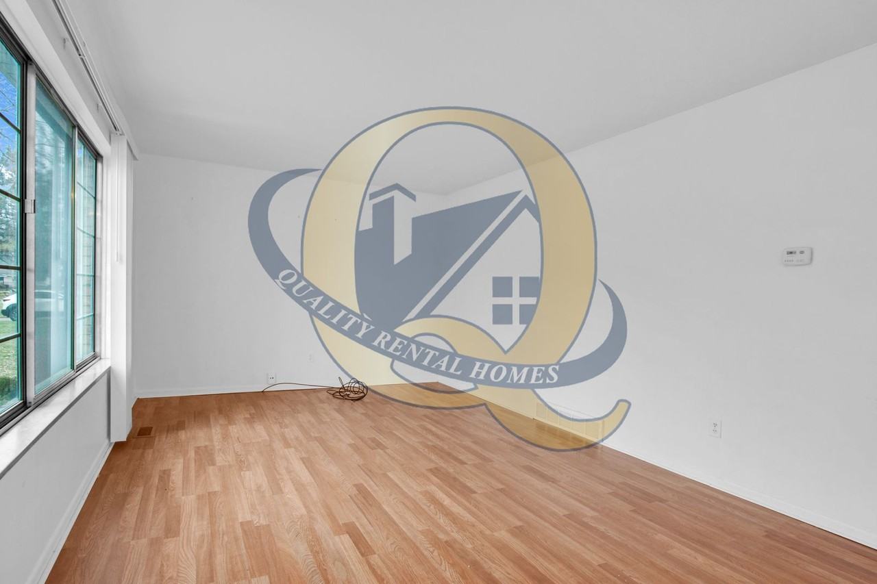 3227 Gehring Dr - Photo 5 of 20