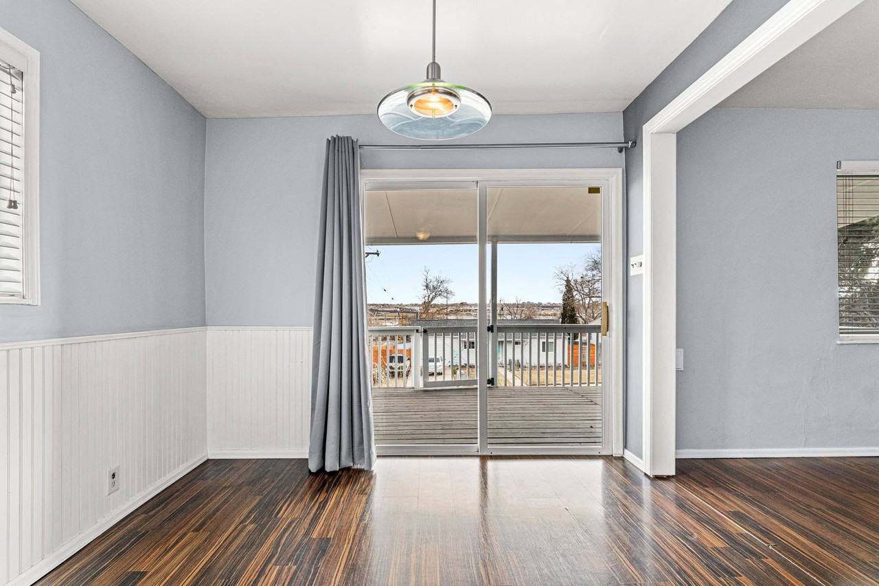 701 S Navajo St - Photo 6 of 20