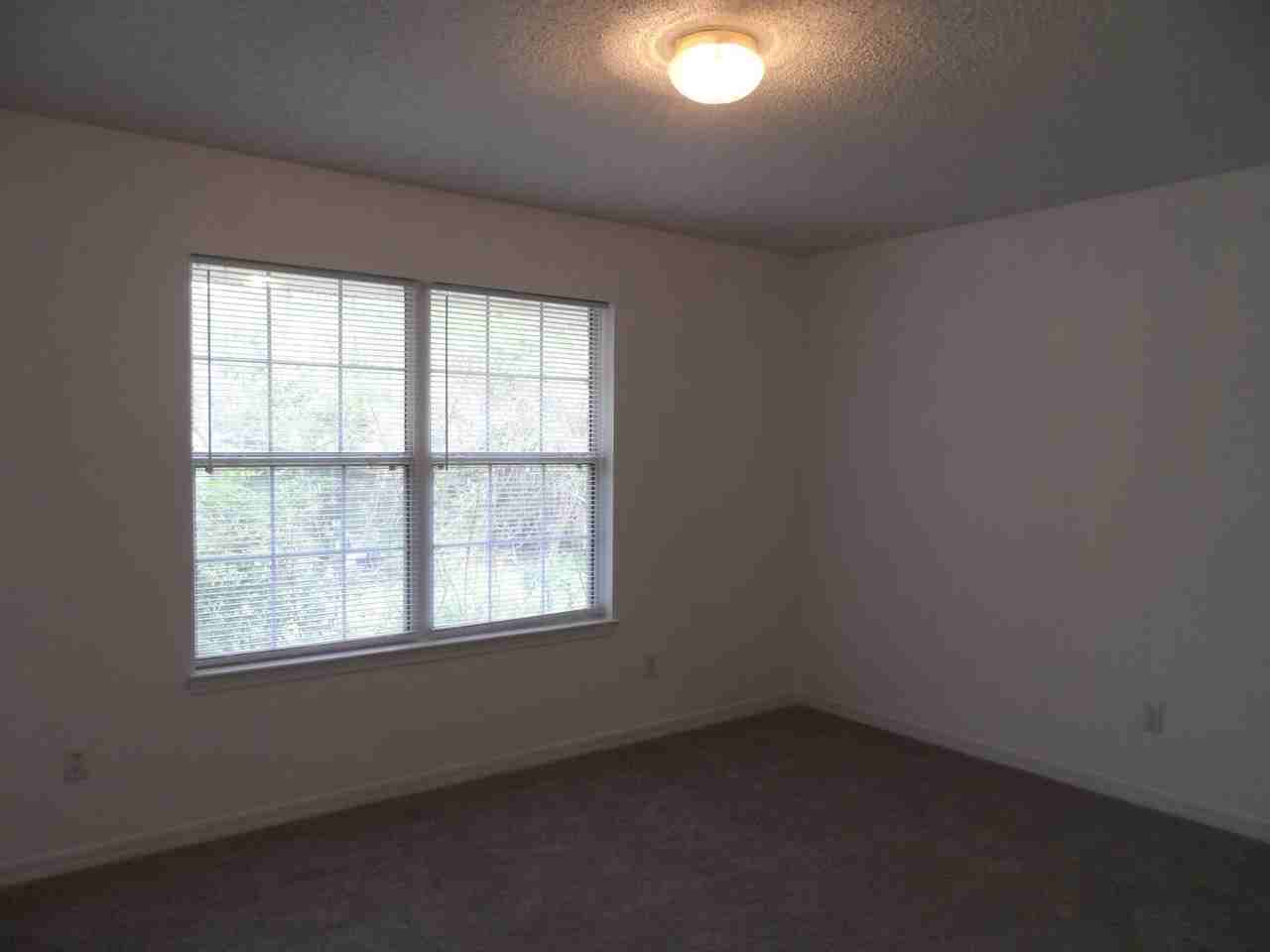 1194 Fort Smith Blvd - Photo 7 of 36