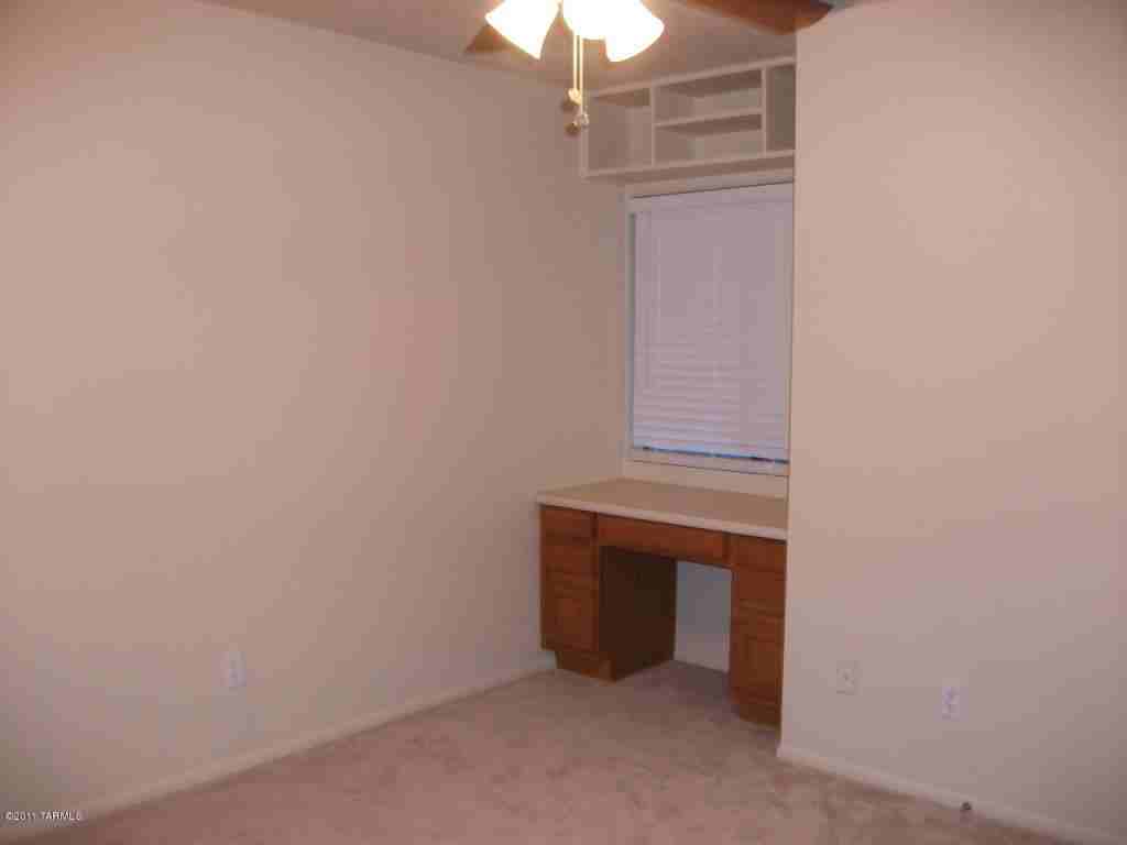 2744 N Country Club Rd - Photo 7 of 10