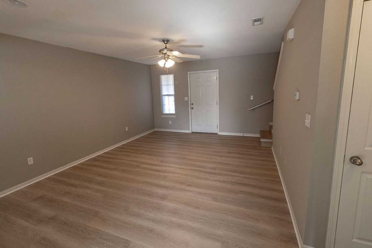 4013 Snowy Owl Dr - Photo 5 of 36