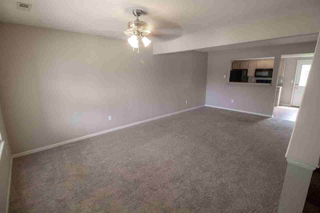 4006 Snowy Owl Dr - Photo 3 of 34