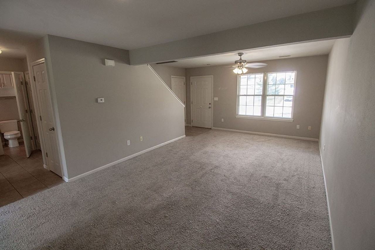 4006 Snowy Owl Dr - Photo 5 of 34