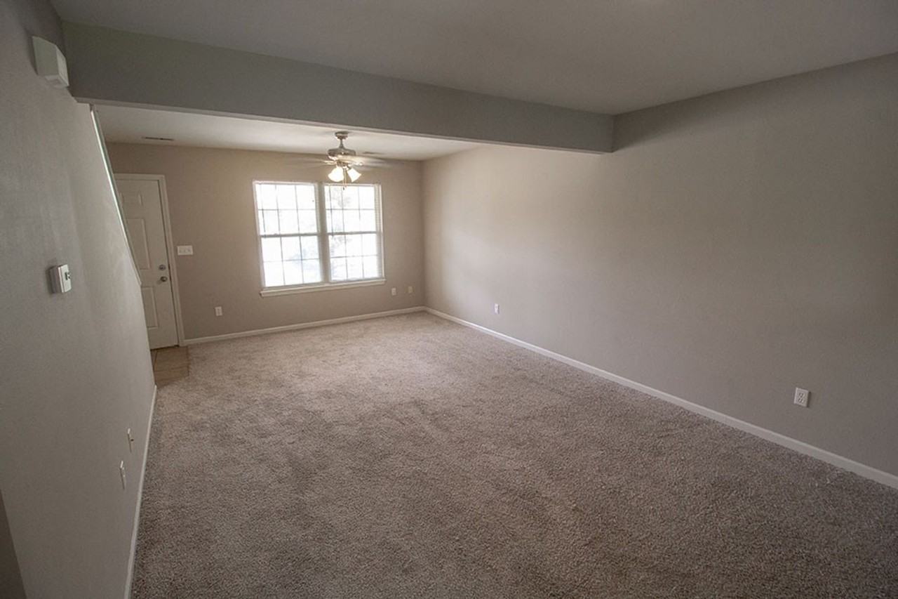 4006 Snowy Owl Dr - Photo 6 of 34