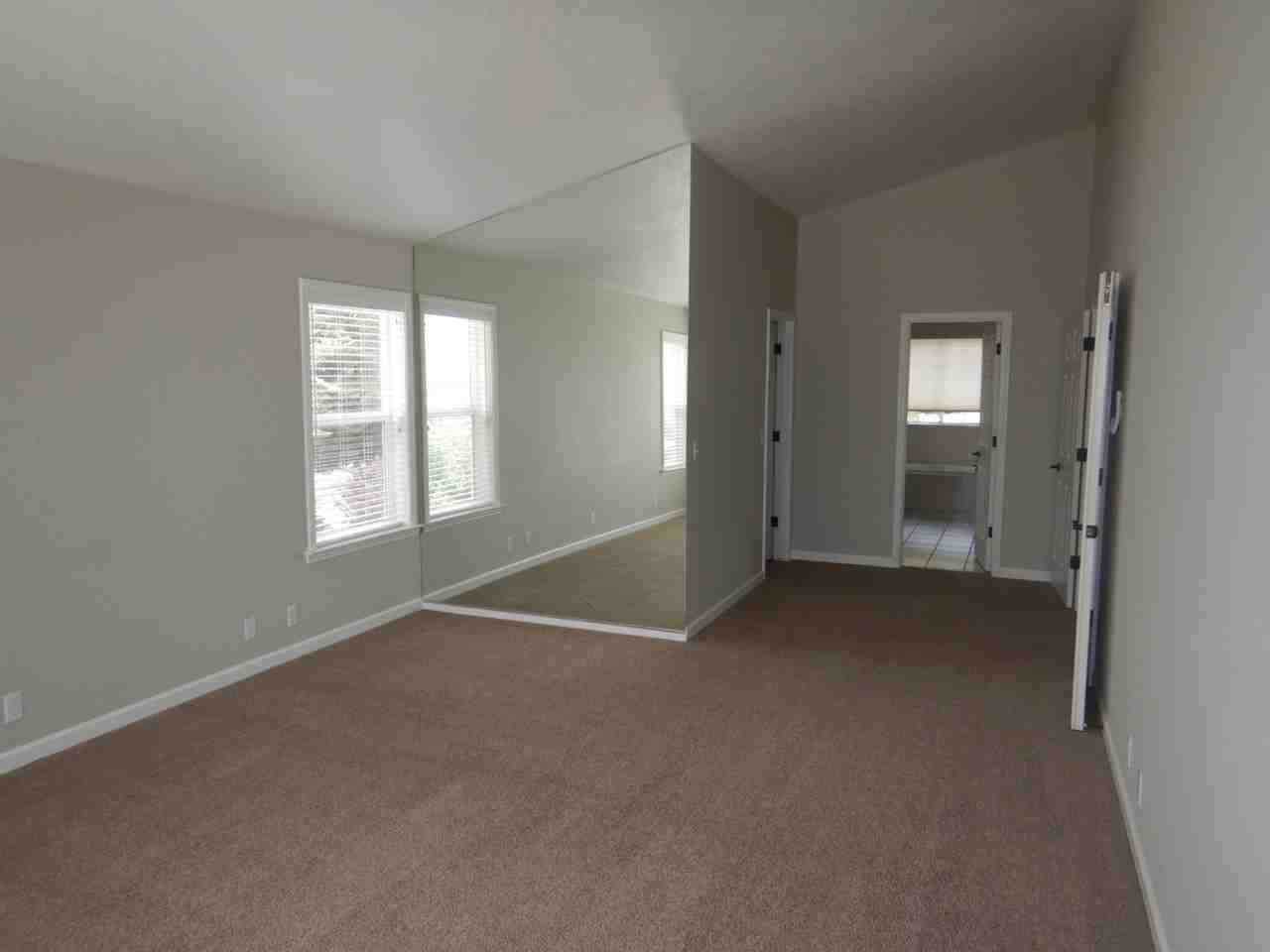 3745 Brighton Way - Photo 7 of 11