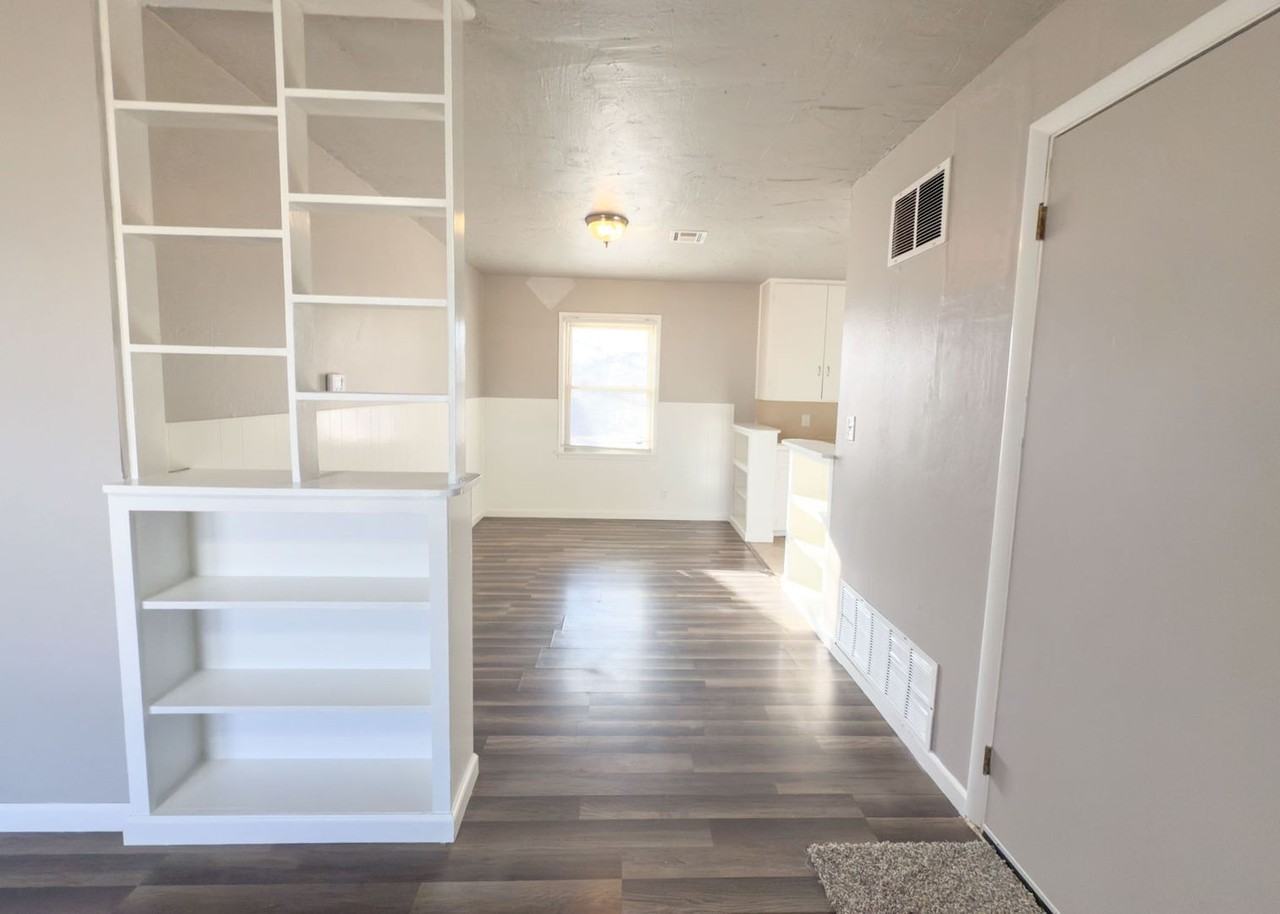 1740 Churchill Way - Photo 3 of 18