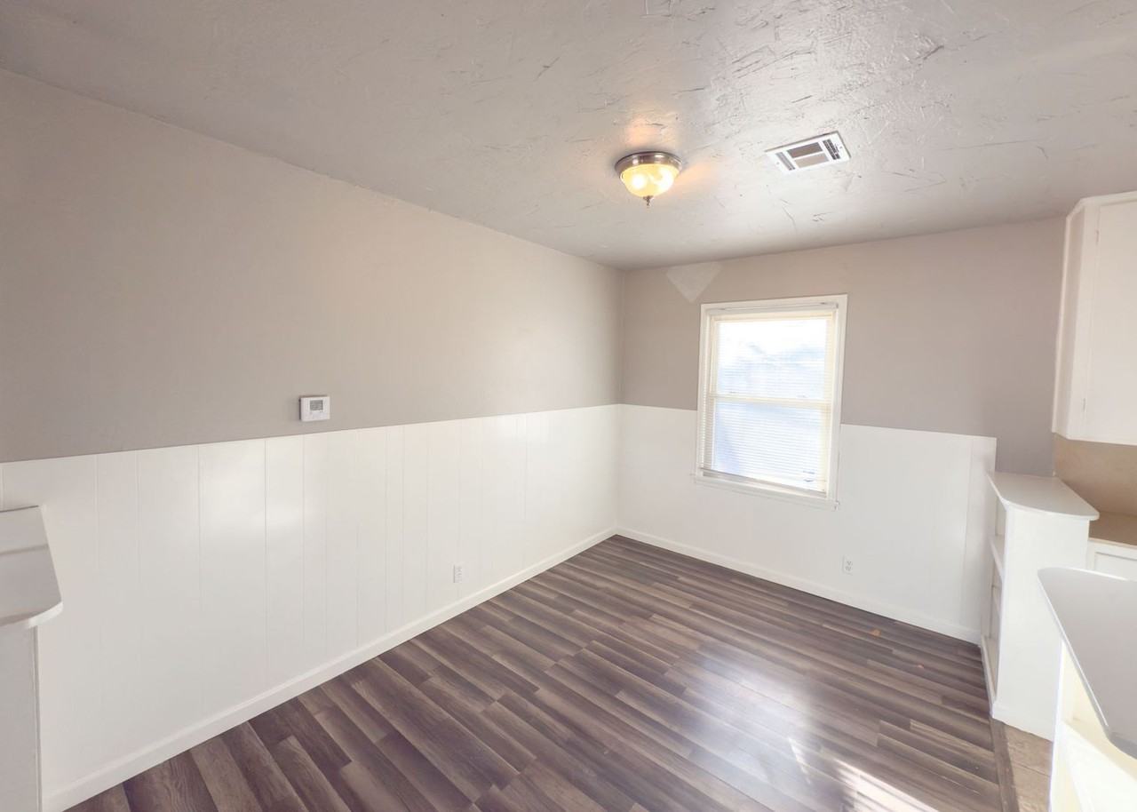 1740 Churchill Way - Photo 4 of 18