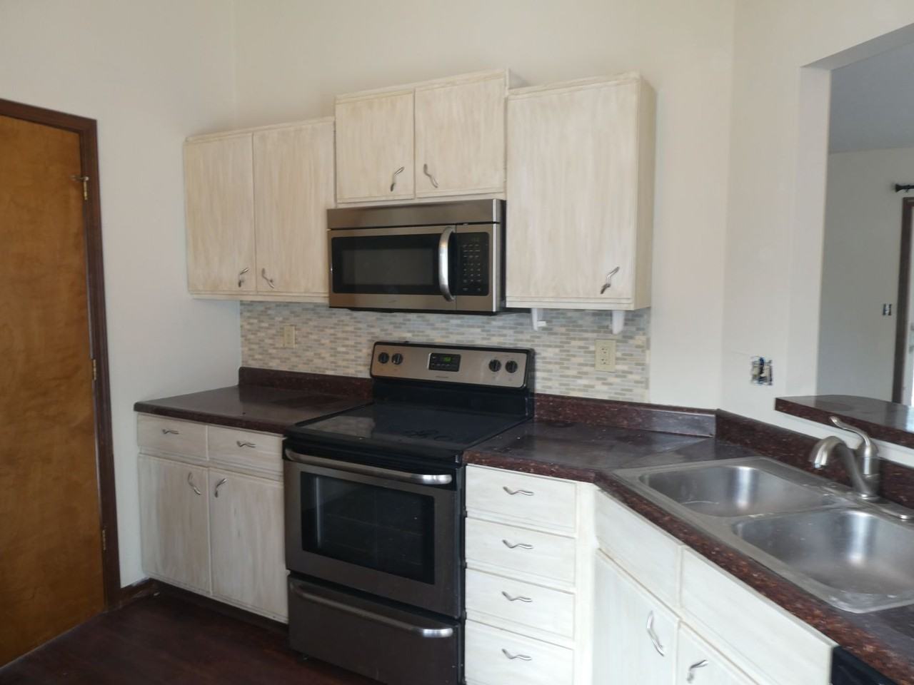 5605 Mexico Gravel Rd - Photo 4 of 16