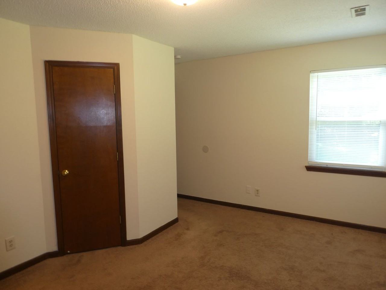 5605 Mexico Gravel Rd - Photo 7 of 16