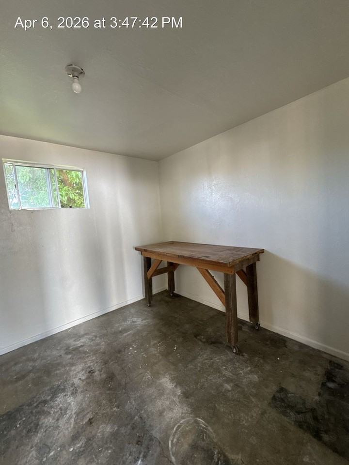 143 N Castle Rock St - Photo 3 of 12
