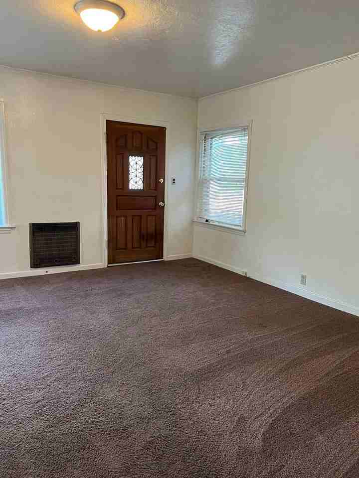 23 Sherman St - Photo 2 of 11