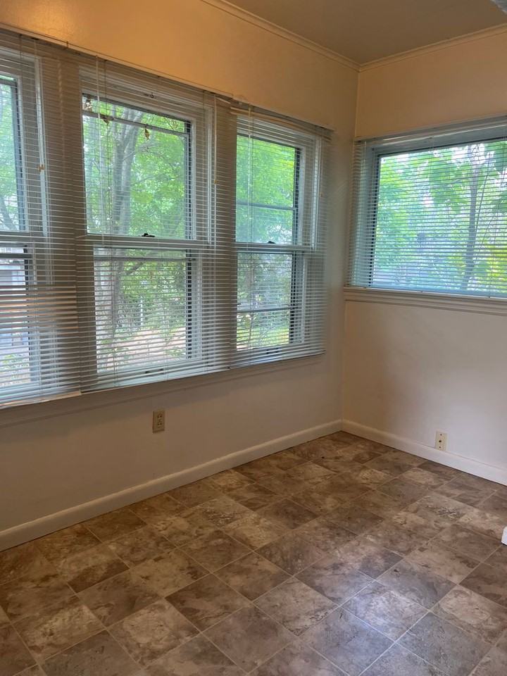 23 Sherman St - Photo 5 of 11