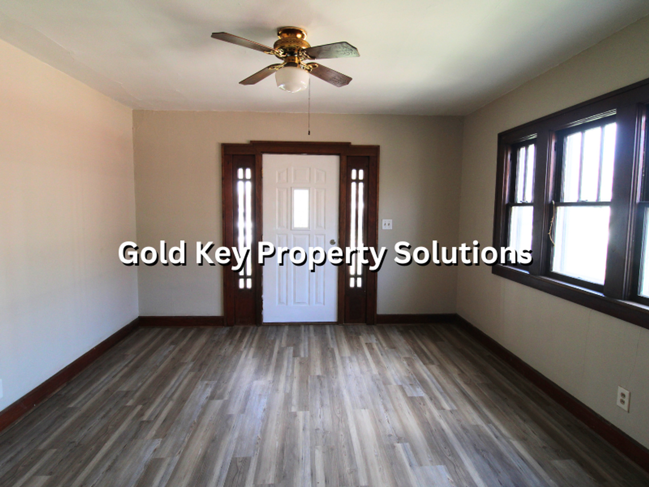 2924 Mckinley St - Photo 5 of 17