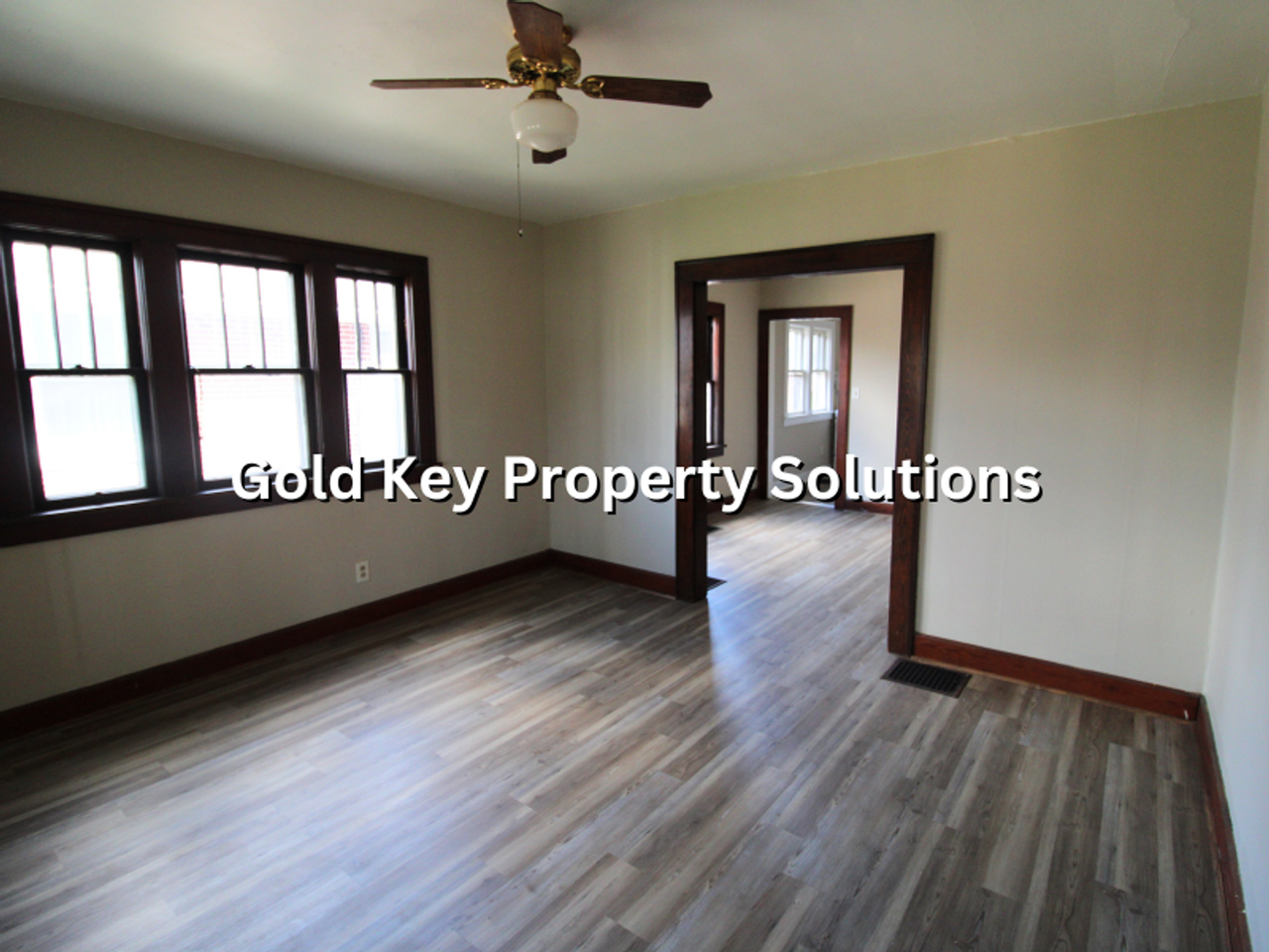 2924 Mckinley St - Photo 6 of 17