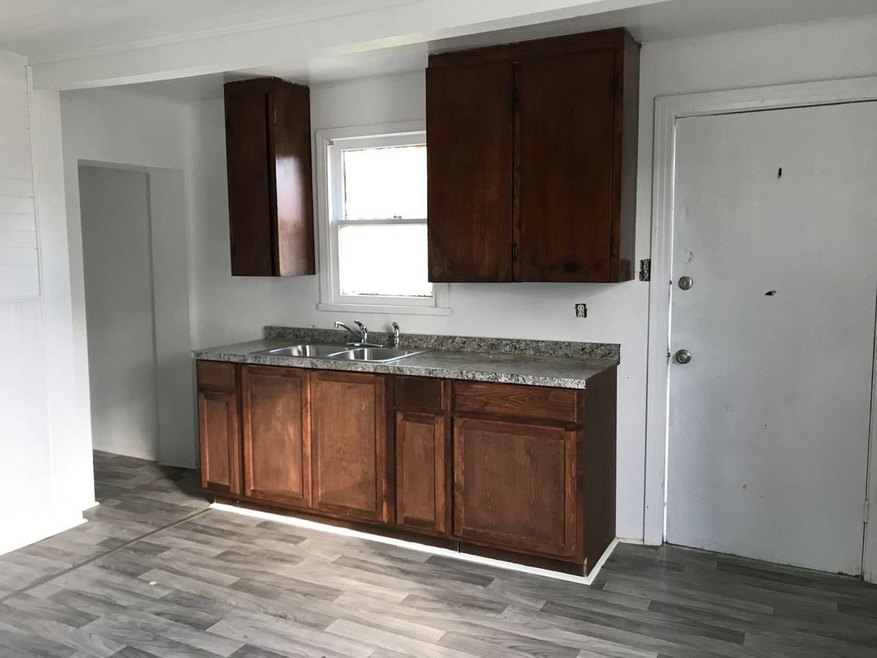 3204 Monroe St - Photo 5 of 6