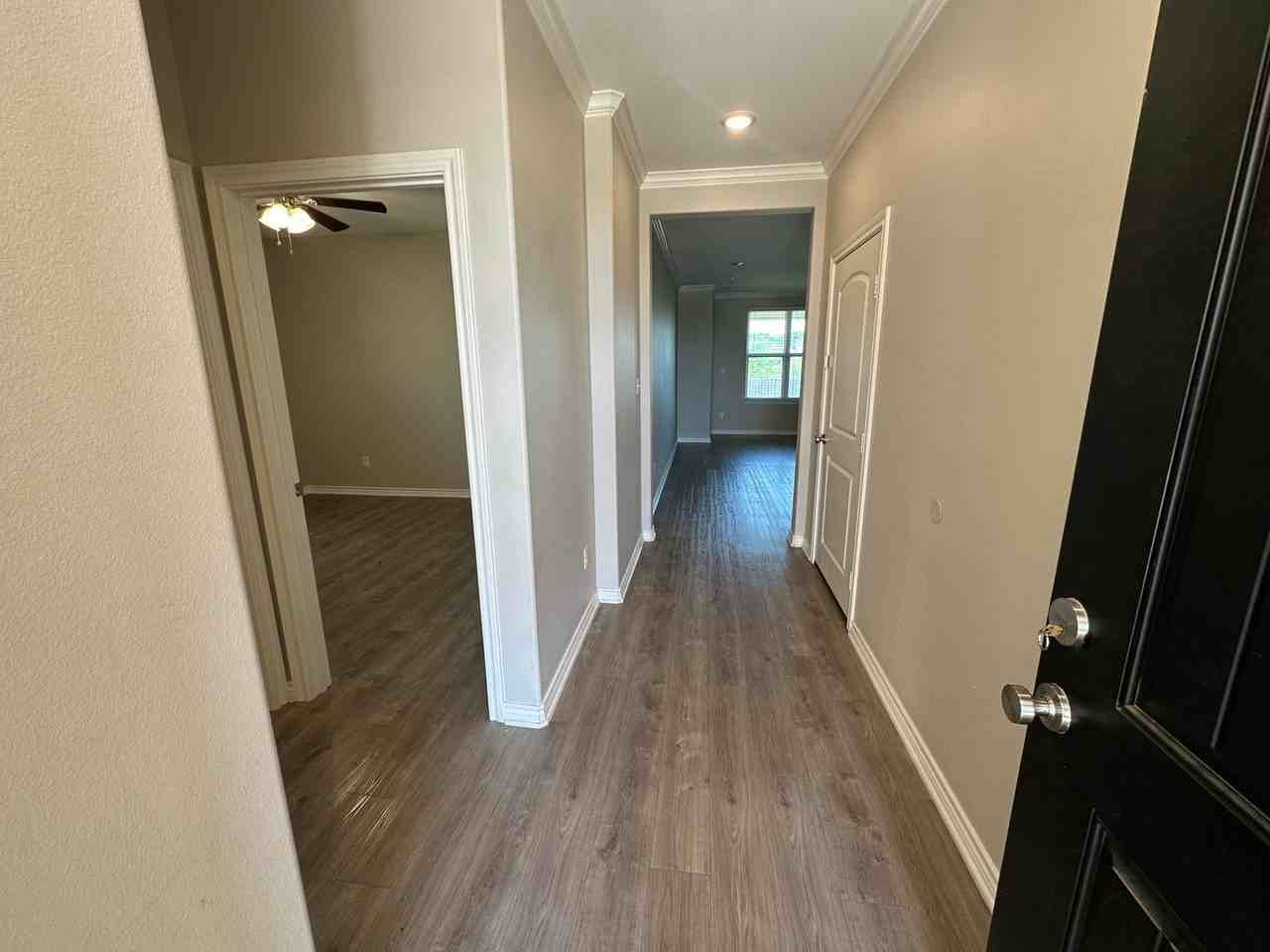 2672 Barbee Rd - Photo 2 of 27