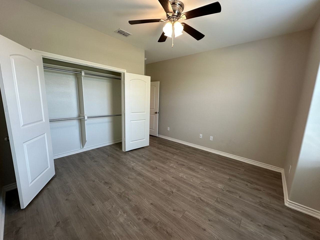 2672 Barbee Rd - Photo 5 of 27