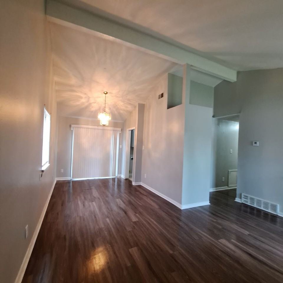 4328 Arrow Cv - Photo 2 of 11