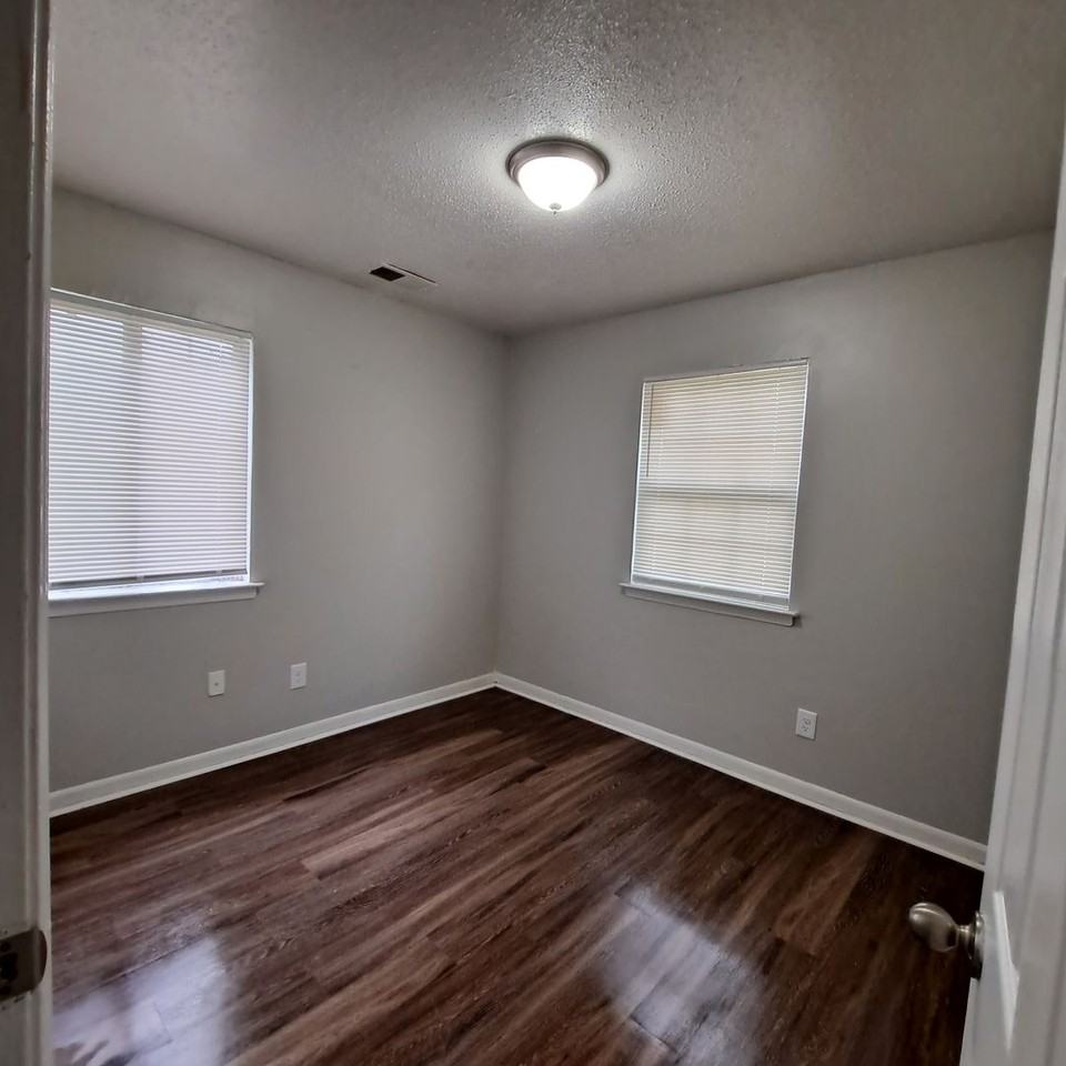 4328 Arrow Cv - Photo 6 of 12