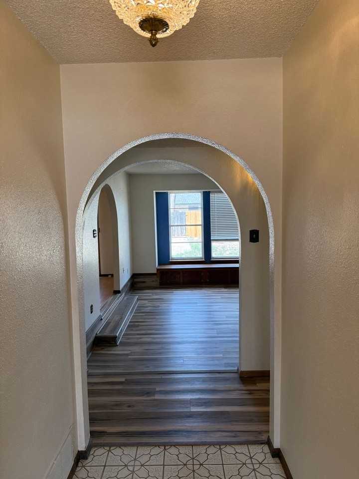 2112 Jonquil Park Dr - Photo 3 of 17