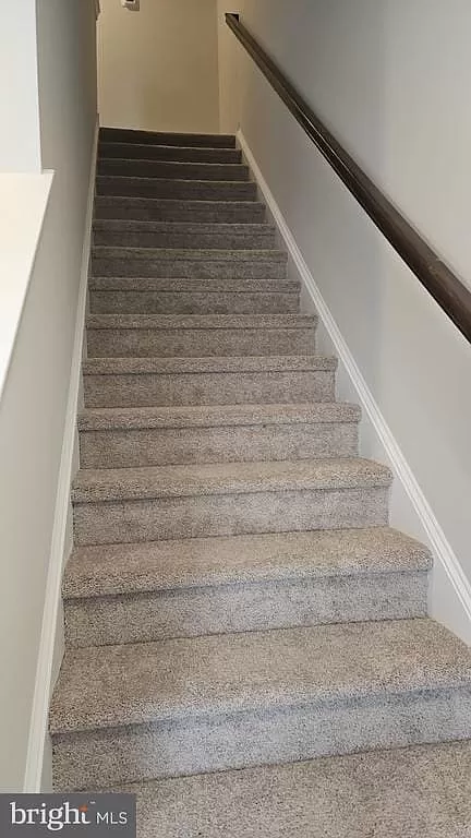 43 Elliot Ln #43 - Photo 7 of 16