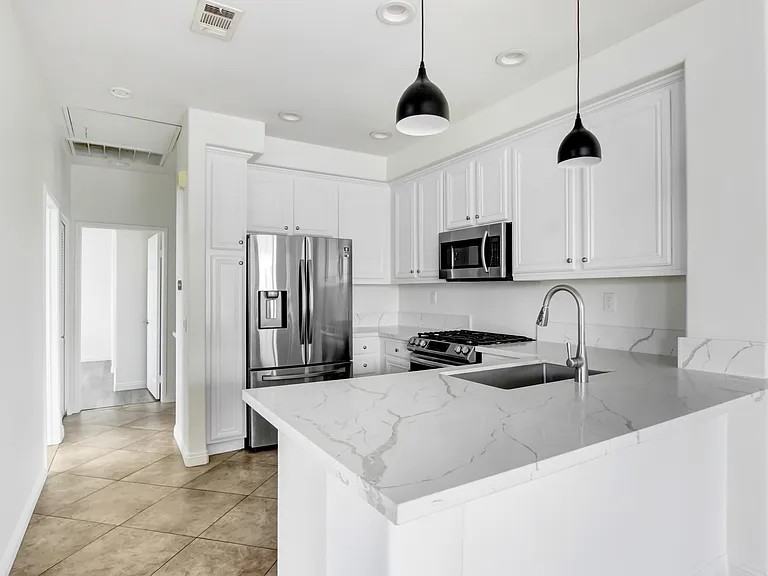 7733 Hess Pl #3 - Photo 6 of 11