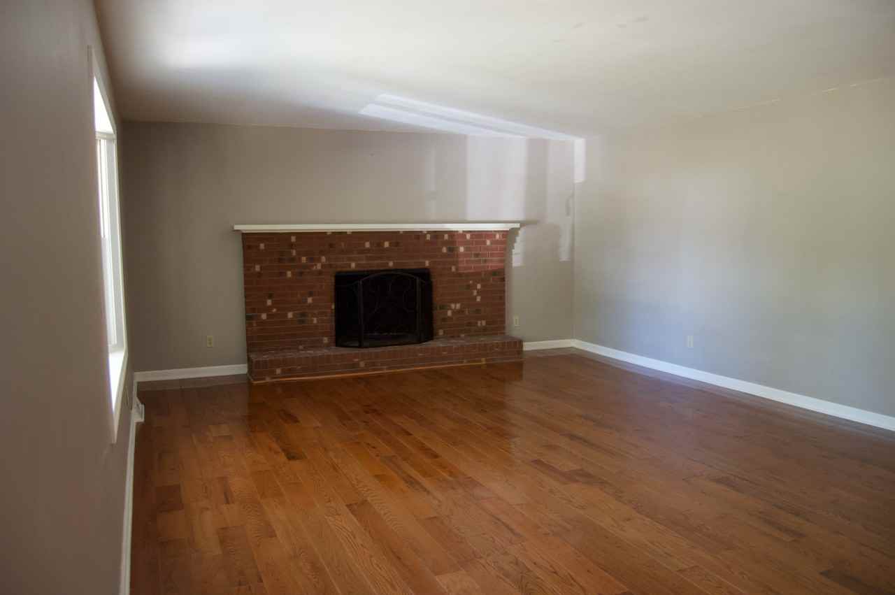 312 Foxcroft Dr #NA - Photo 3 of 19