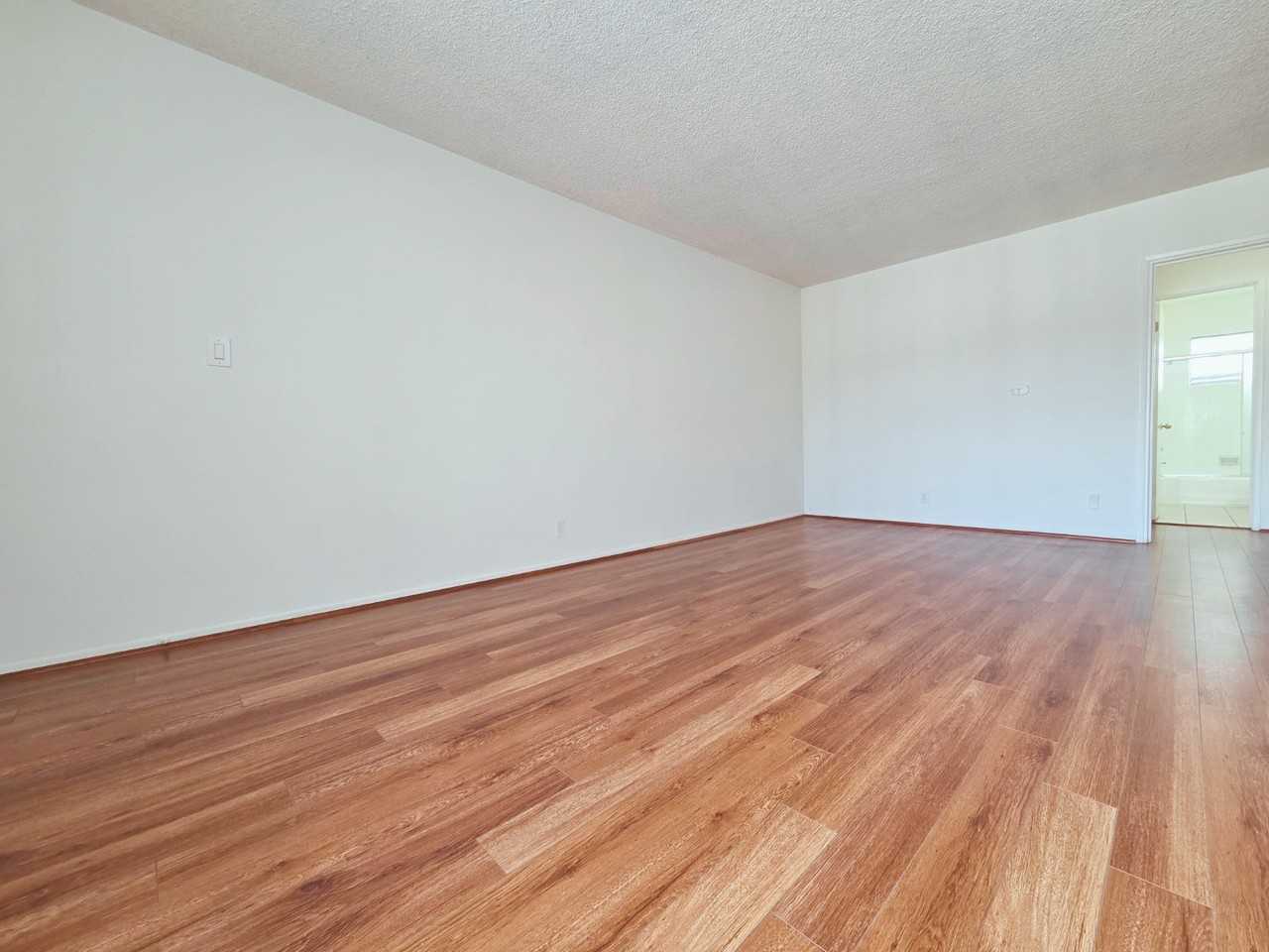 830 Crenshaw Blvd #8 - Photo 2 of 13