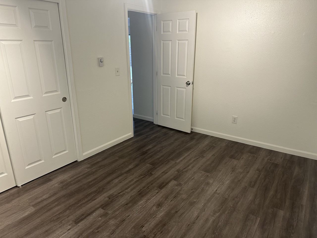 503 Roe St #NA - Photo 2 of 13