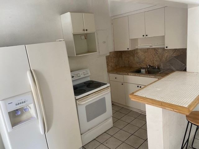 817 81st St #1 - Photo 2 of 10