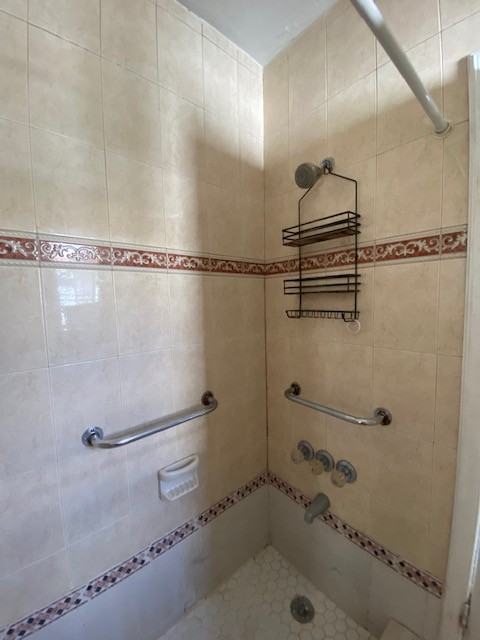 817 81st St #1 - Photo 4 of 10