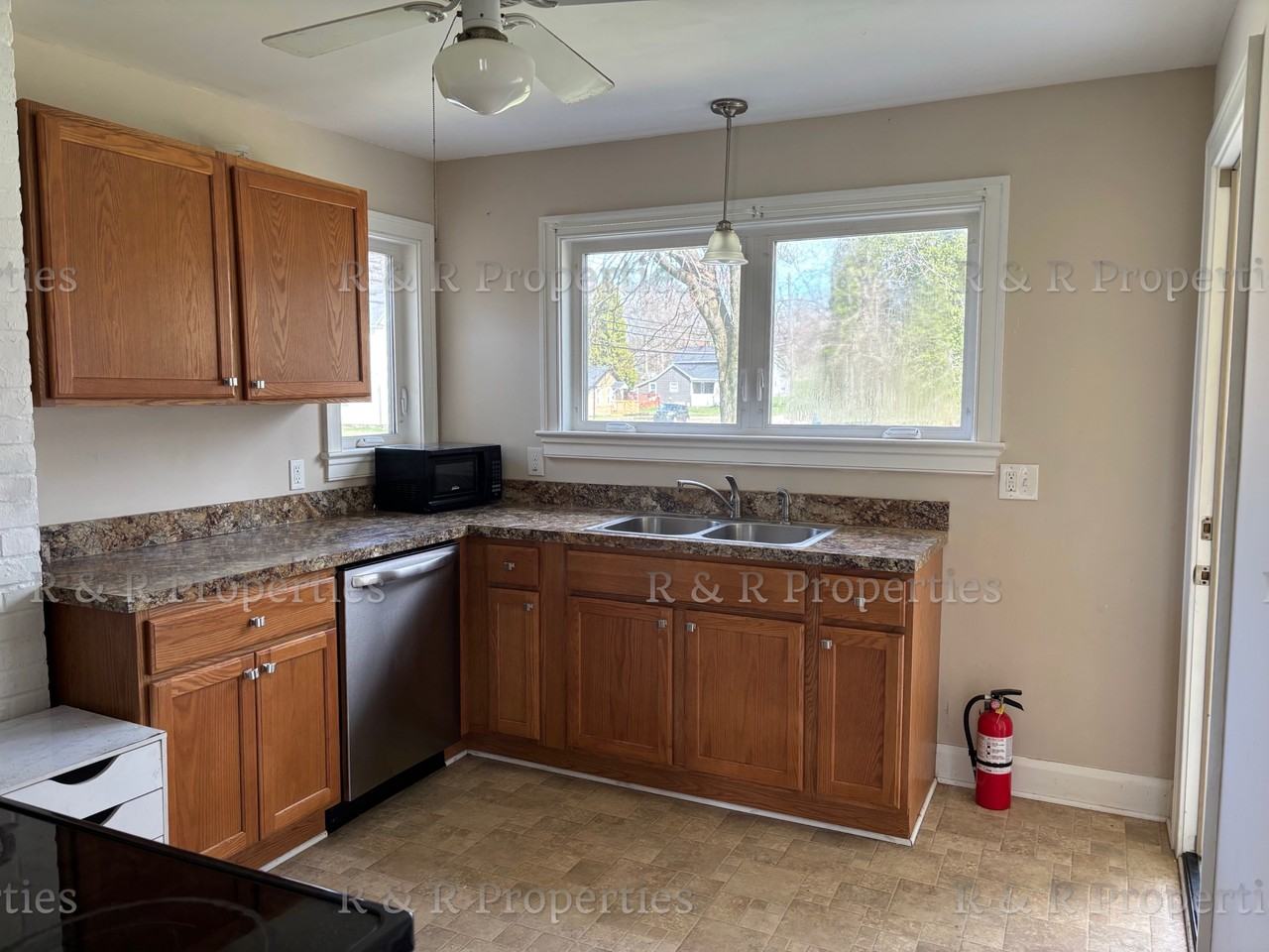 356 Cherry St #NA - Photo 5 of 26