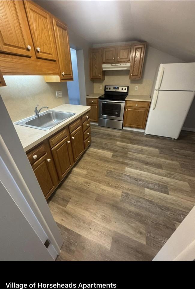 405 Eleanor St #B - Photo 3 of 8