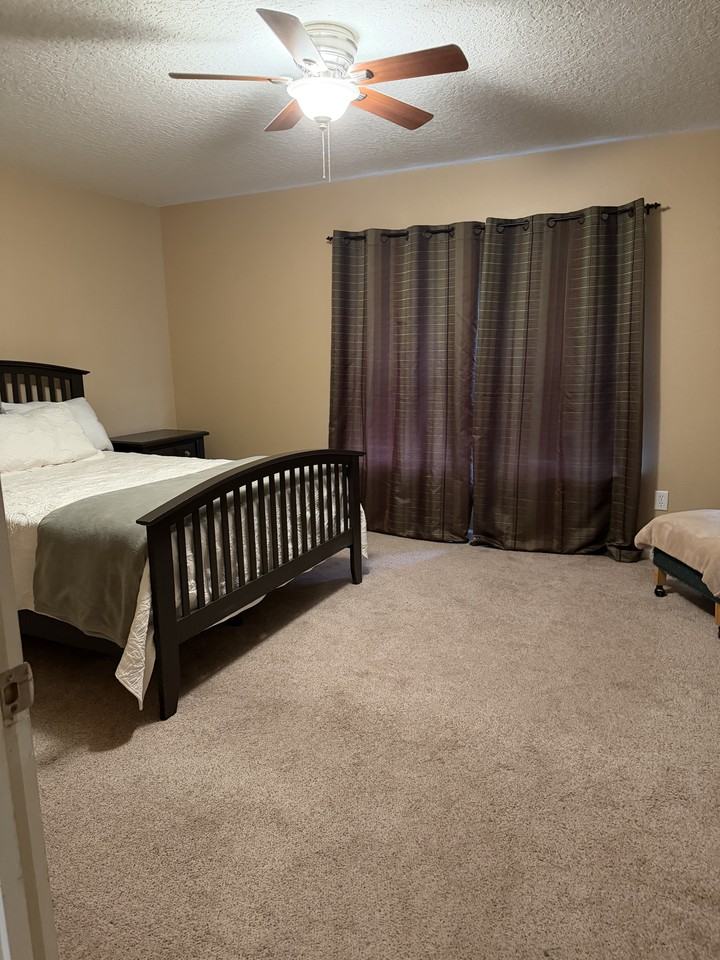 127 Crete Ct #CT - Photo 3 of 5