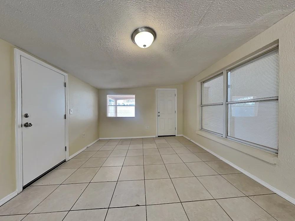 9608 Pembury Ct #NA - Photo 5 of 6