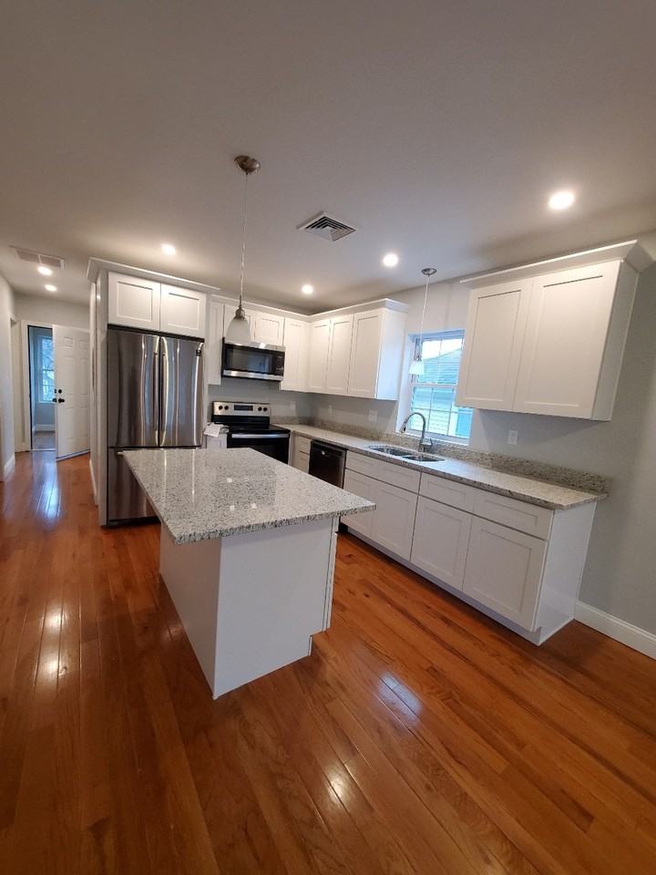 61 Collyer St #1 - Photo 2 of 20