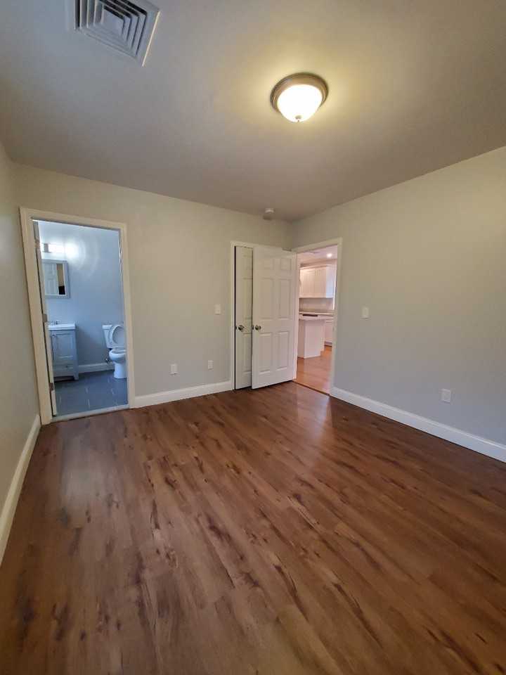 61 Collyer St #1 - Photo 6 of 20