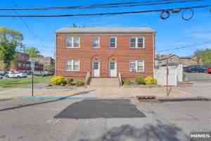 featured image of 229 Columbia Ave #2