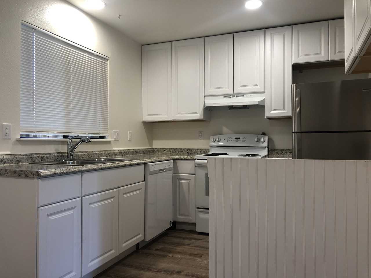 S University St #B - Photo 5 of 22