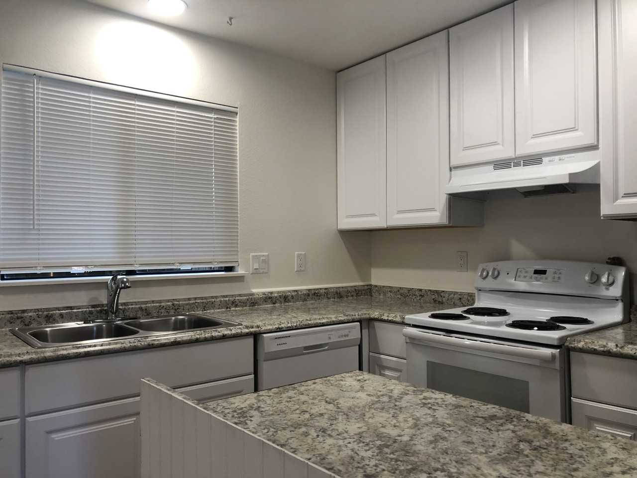 S University St #B - Photo 6 of 22