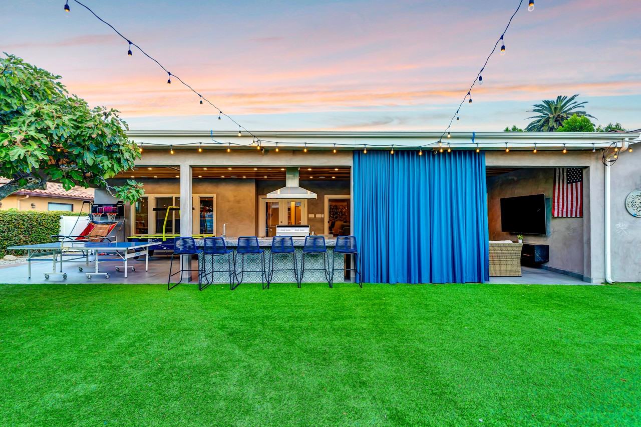 5815 Ranchito Ave #NA - Photo 7 of 20